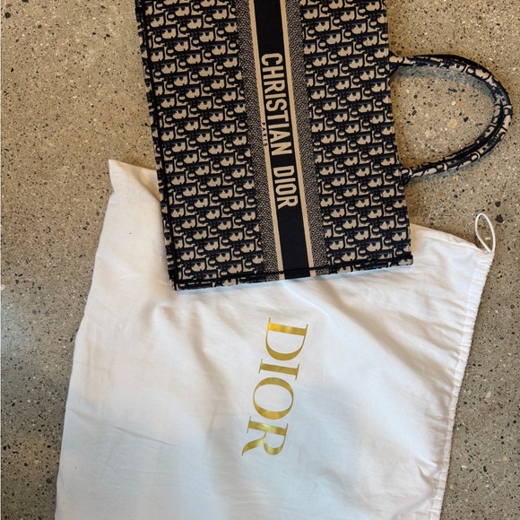 Dior Navy and Beige Monogram Large Book Tote - Picture 2 of 7